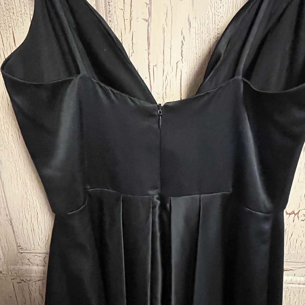 Elegant Black Formal Dress - Picture 4 of 8
